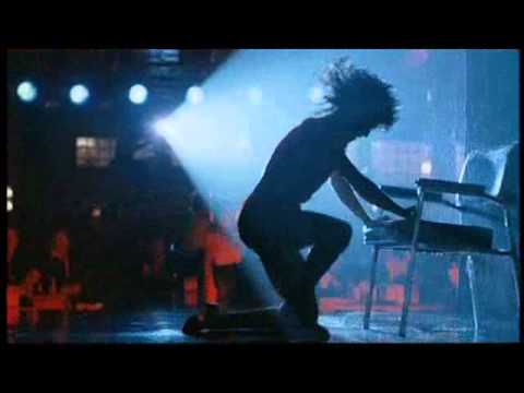 Jennifer Beals En Una De Las Escenas Mas Sensual De La Pel culaFlashdance