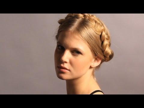 a Braid like Anne Hathaway a Braid like Anne Hathaway