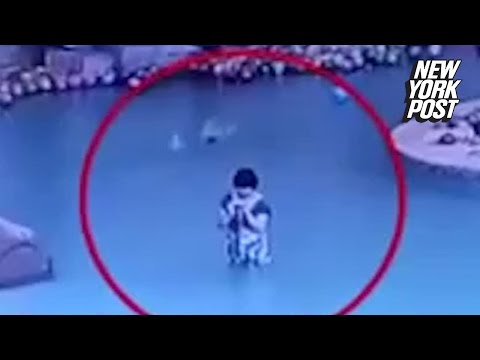 Chinese boy drowns while his mom plays with her phone