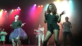 Thriller - Moonlight Escola de Música & Dança