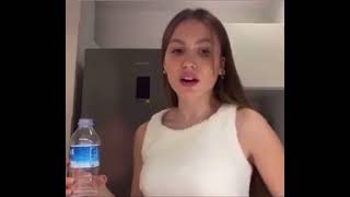 Duygu Özaslan Neden Pet Şi̇şeden Su İçmedi̇ği̇ni̇ Açiliyor