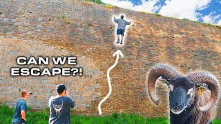 Stuck In Prison Moat - Climbing Escape 🇬🇧
