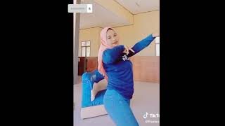 Tiktok Jilbab Montok Cantik Goyang Pantat