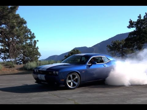  Hemi Challenger 2013 Interior on Dodge Challenger Srt 392 Review The Smoking Tire Hits The Canyons In