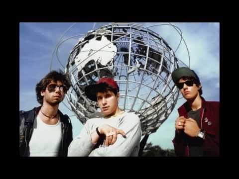 Caught In The Middle Of A 3-Way Mix Video