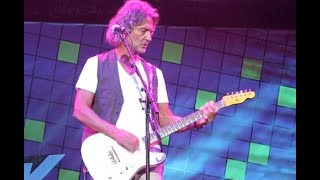 Watch Billy Squier The Pursuit Of Happiness video