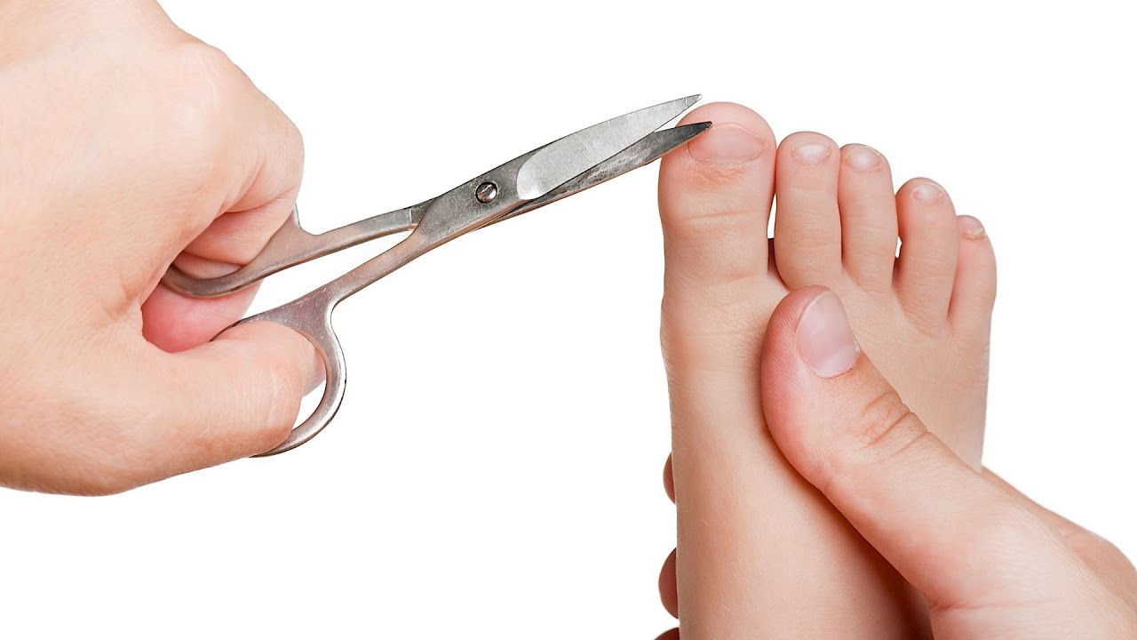 Scissoring feet