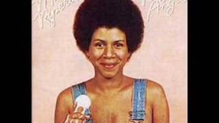 Watch Minnie Riperton Every Time He Comes Around video