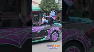 Vampirina Cavalcade En Disneyland