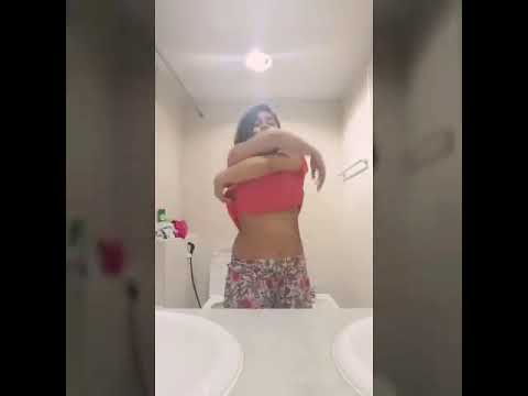 Подборка видео в котором женщины дрочат на камеру спрятанную в комнате