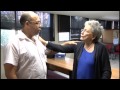 Leopoldino Martins cumprimenta a ex-diretora anistiada do Sindipetro/MG, Sandra Starling Leopoldino Martins cumprimenta a ex-diretora anistiada do Sindipetro/MG, Sandra Starling