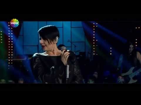 Şebnem Ferah - Utangaç & Kalbim Mezar canlı performansı | #MakinaKafa Şebnem Ferah - Utangaç & Kalbim Mezar canlı performansı | #MakinaKafa klip izle