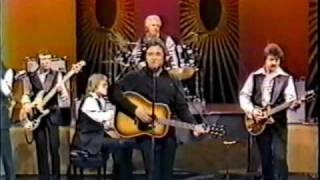 Watch Johnny Cash Song Of The Patriot video