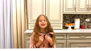 Karina Grati 6yo Chicago - Quizney. Can you guess what story is this?