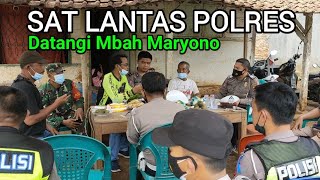 SAT LANTAS POLRES LAMPUNG TIMUR, Datangi Mbah Maryono dan team Bedah Rumah KSPL