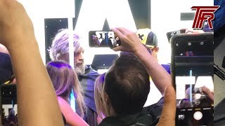 A Mark Hamill Lookalike Stood Infront of the Star Wars Booth at Comic Con Creating Complete Gridlock