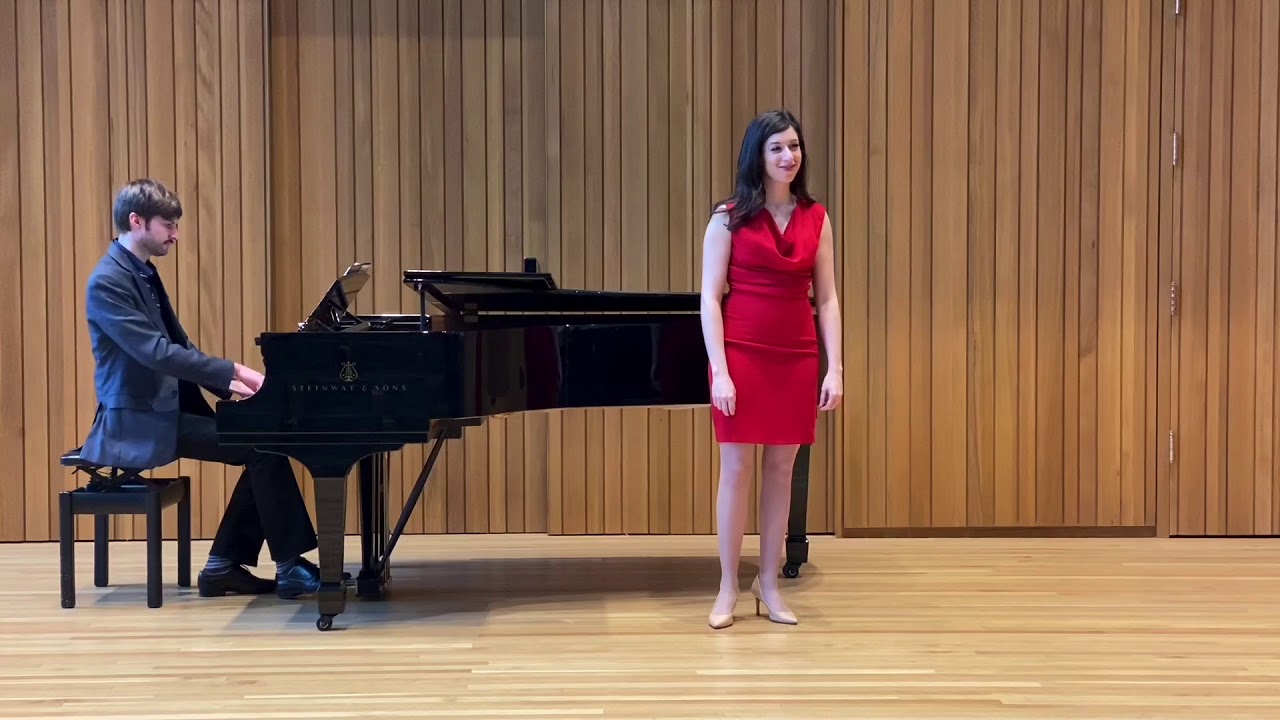 Angela De Venuto-soprano
