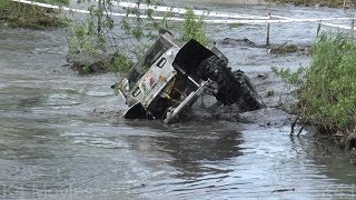 4X4 Off-Road Vehicles In Water Ridala 2017