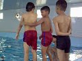 الاولاد في المسبح 16