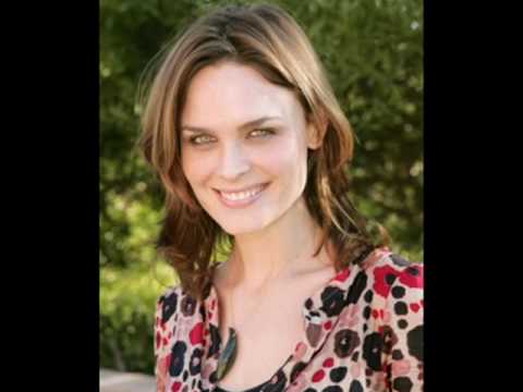 A video with photos from Emily Deschanel