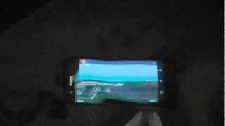 Sony Xperia® Z: Prueba de potencia al agua