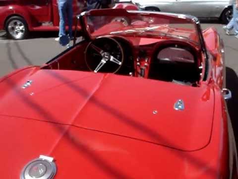 1964 CHEVROLET CORVETTE NO MORE SPLIT WINDOW