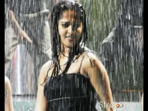 Hot n wet Anushka Shetty!