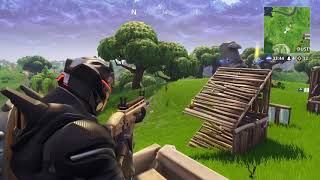 Je troll un bambi sur Fortnite XD. 38 kills!!!(terrain de jeux)