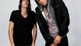 Watch 3oh3 Guns And Horses video