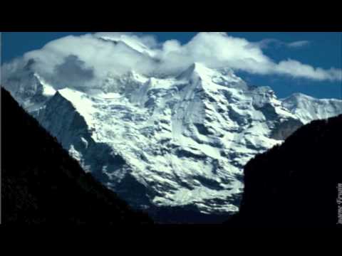 Bekarar Karke Hame yun na jaeye: Film Bees Saal Baad