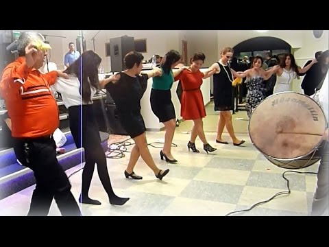 Davul - Zurna Halay 2014 | Arkadaşlar Orkestrası | Dügün Final Davul - Zurna Halay 2014 | Arkadaşlar Orkestrası | Dügün Final klip izle