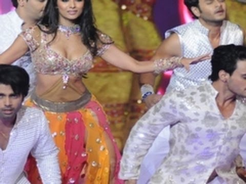 Star Pluss Saath Nibhana Sathiya Gopi...