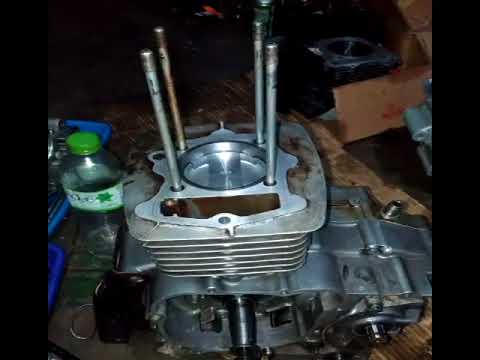 VIDEO : hasil stroke up honda tiger dan aplikasi boring geser | eleanor motovlog - biar rpm atasnya jalan dan enteng :d (posisi ring piston semua terpasang) sohc 250cc head klep std bore 66.5, stroke 72 deck ...