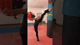 Round Kick - New Technique!  #Taekwondo #Kickboxing #Fighter #Mma #Karate #Jcvd