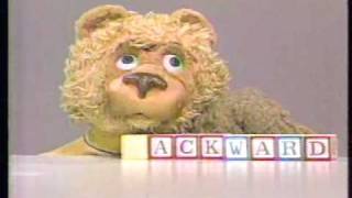 Peppermint Place - Lord Lion Plays With Blocks