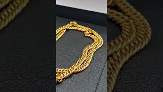 Danas 18K Japanese Chain. Weighs 14.61G. Size 20. Length Is Ideal For Pendant Placement.