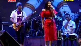 Istimewa Voc. Vivi Voleta - ZELINDA MUSIC Live THR Sriwedari Solo 2017
