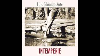 Watch Luis Eduardo Aute Amor A Mares video