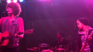 Watch Plug In Stereo Maybe video