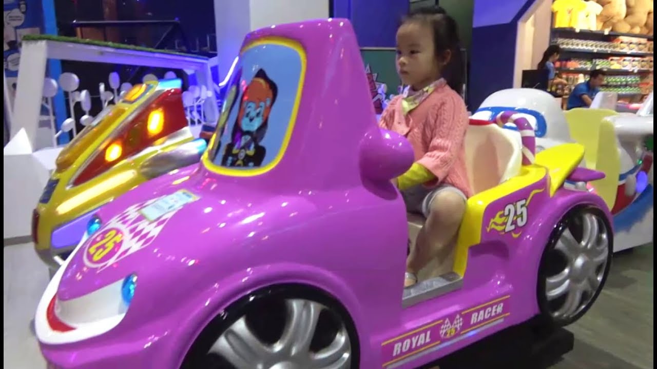 ABCkidTV Misa at indoor playground for kids with car toys - Nursery rhymes songs
