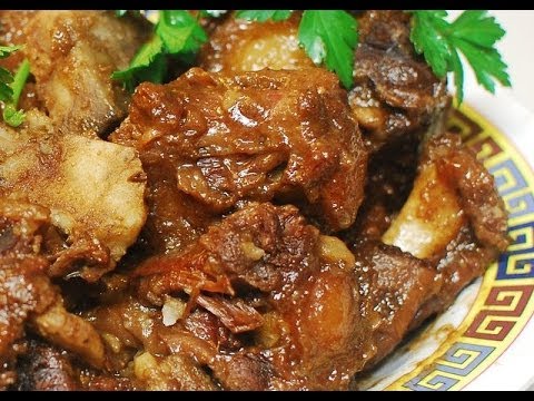 VIDEO : braised beef oxtail  with taro: authentic chinese cooking ( cantonese style ) - retired chef cook fai, demonstrate this braised beef, usingretired chef cook fai, demonstrate this braised beef, usingoxtailcut ( a favorite delicacy  ...