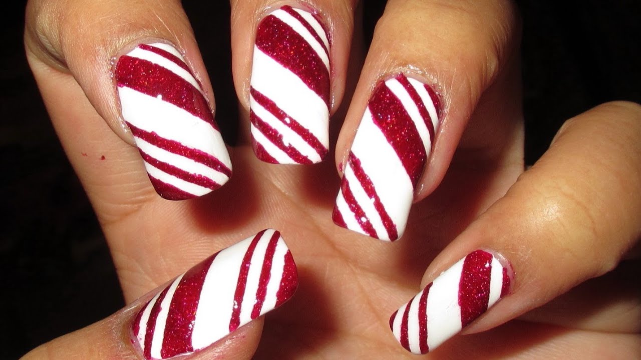 candy cane stripe nail design