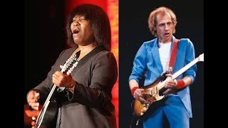 Watch Joan Armatrading Reach Out video