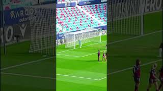 JHAkWNes2C8 Video Image