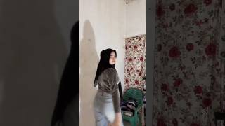 Live Tiktok Hijab Putri Body Goals Lompat Lompat