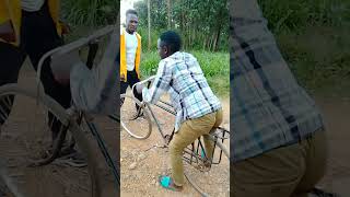 Waaaah Waaaahmbwasisimatako Yetu