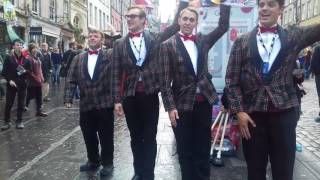 Forever Plaid takes it to the fringe street