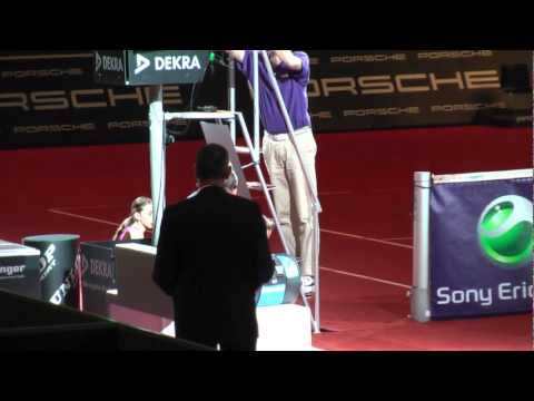 Caroline Wozniacki vs． Agnieszka ラドワンスカ pre match interview @ Porsche テニス Grand Prix 2011