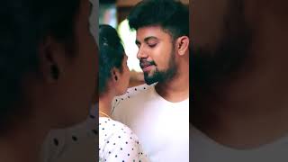 Oru Kadhal Kaditham Vizhi Podum.... Unnai Kanum Sabalam Vara Koodum...