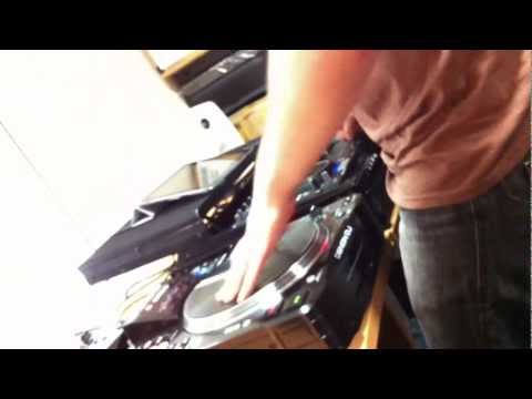 Leaked video of DJ Switch and the new Denon 3900